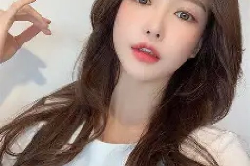 网红黄一鸣账号已被封禁此前因宠物狗未牵绳与路人发生冲突争执中曾说“我是百万网红”“我要把你发到网上”